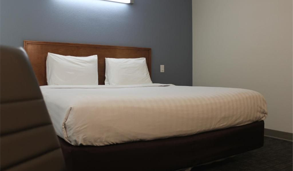 Family-friendly Guest Rooms At Inn At Rohnert Park