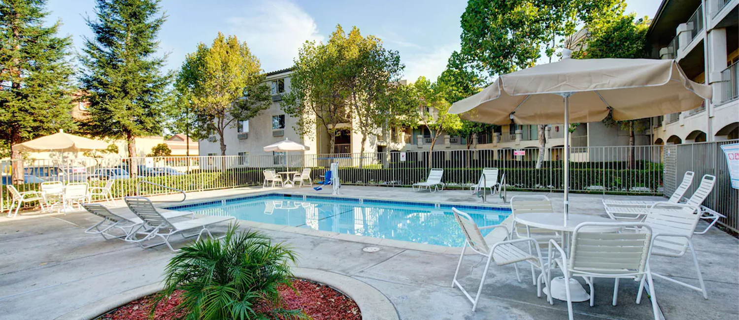 DIVE INTO RELAXATION  REJUVENATE IN OUR EXQUISITE SWIMMING POOL